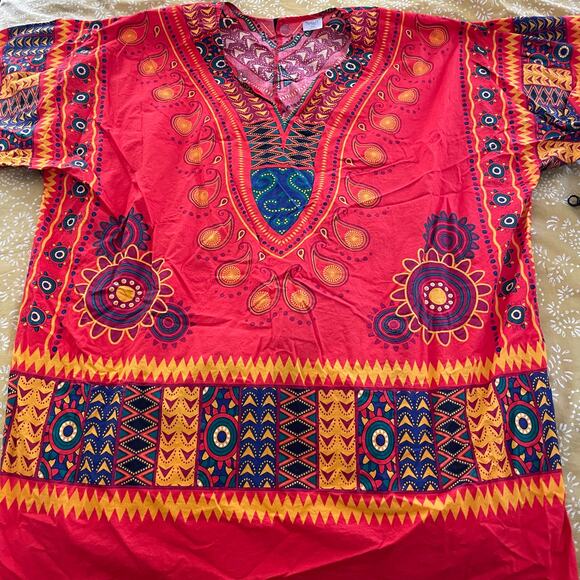 Spirit Halloween Hippie Costume XXL Adult Wig, Shirt, Glasses
Necklace 
New - Picture 6 of 12